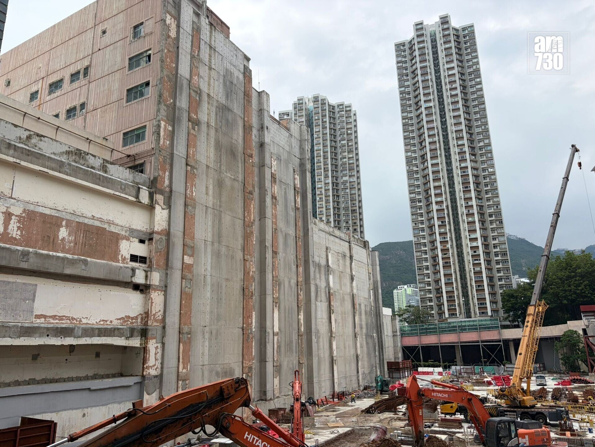 港燈伙拍長實在鴨脷洲海怡半島附近的怡雅路2號合作興建酒店項目。地基工程預計在2026年中完成,酒店暫定在2029年底前完工。(am730記者攝)