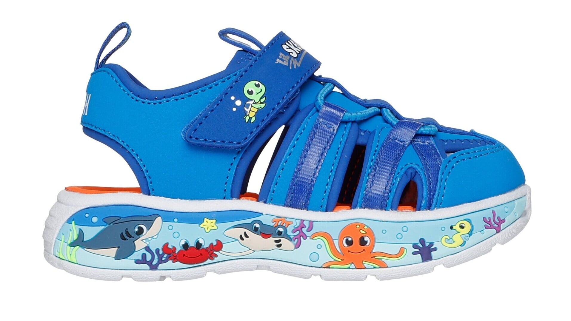 SKECHERS涼鞋系列輕盈登場　大人細路炎夏最啱着