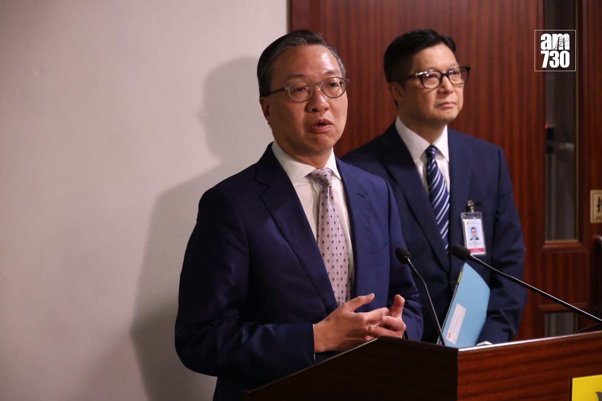 林定國及鄧炳強出席立法會《維護國家安全(程序事宜)規例》小組委員會會議(鍾式明攝)