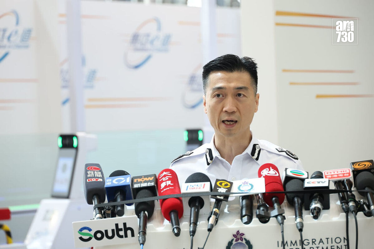 港珠澳大橋香港口岸離境大堂即將推出「無感e-道」服務,柯重鈺稱收集足夠數據分析後,會研擴展至其他口岸。(林俊源攝)