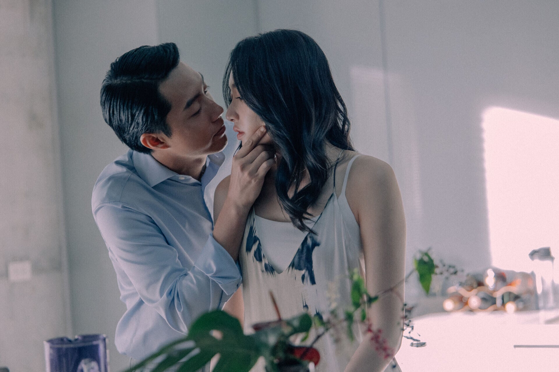 蔡思韵與蔡凡熙共同主演改編自香港作家夏芝然小說的短片《你所不知的妻子》。圖/大思娛樂提供