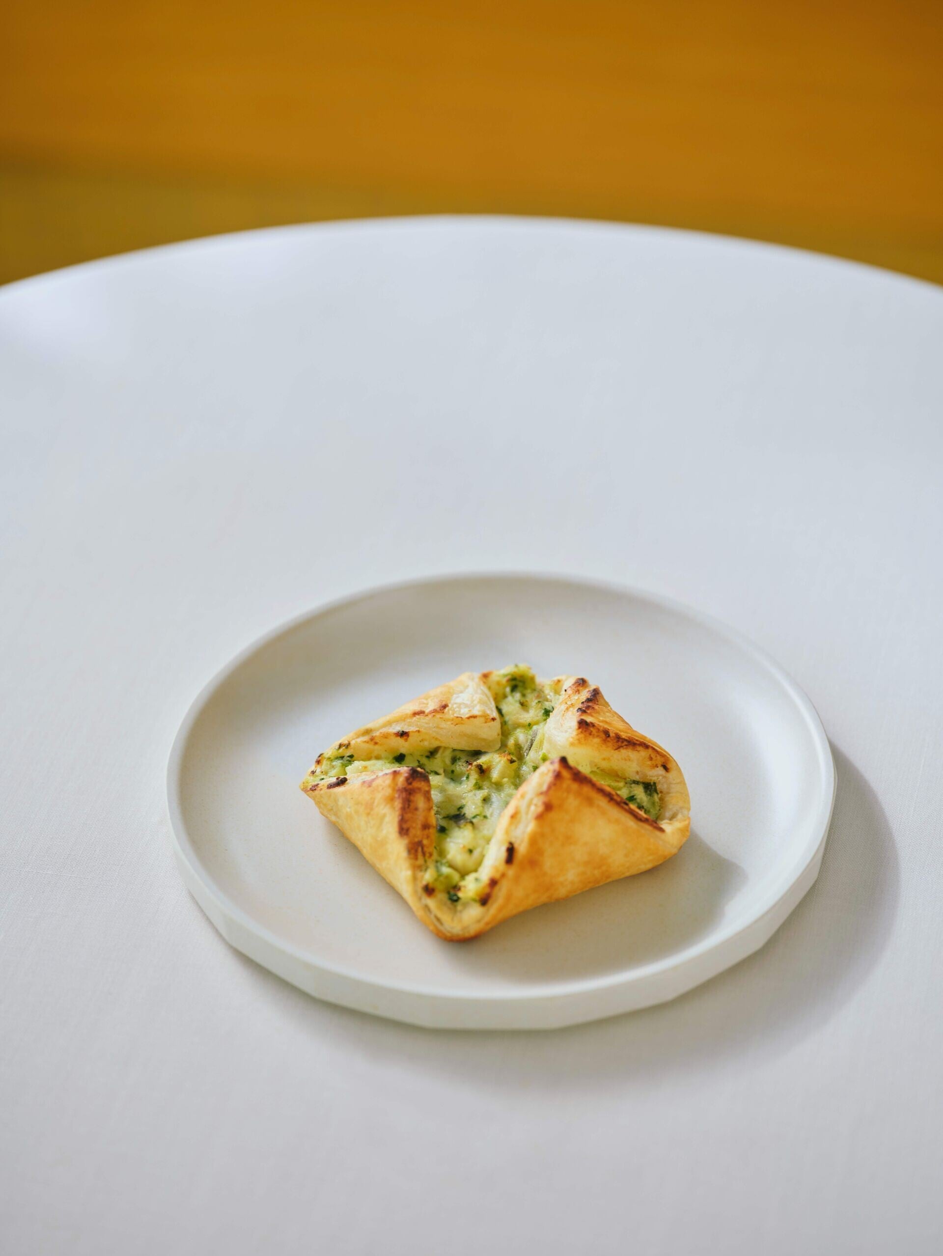 Blue Bottle HKIA Chicken Leek & Cheese Danish
