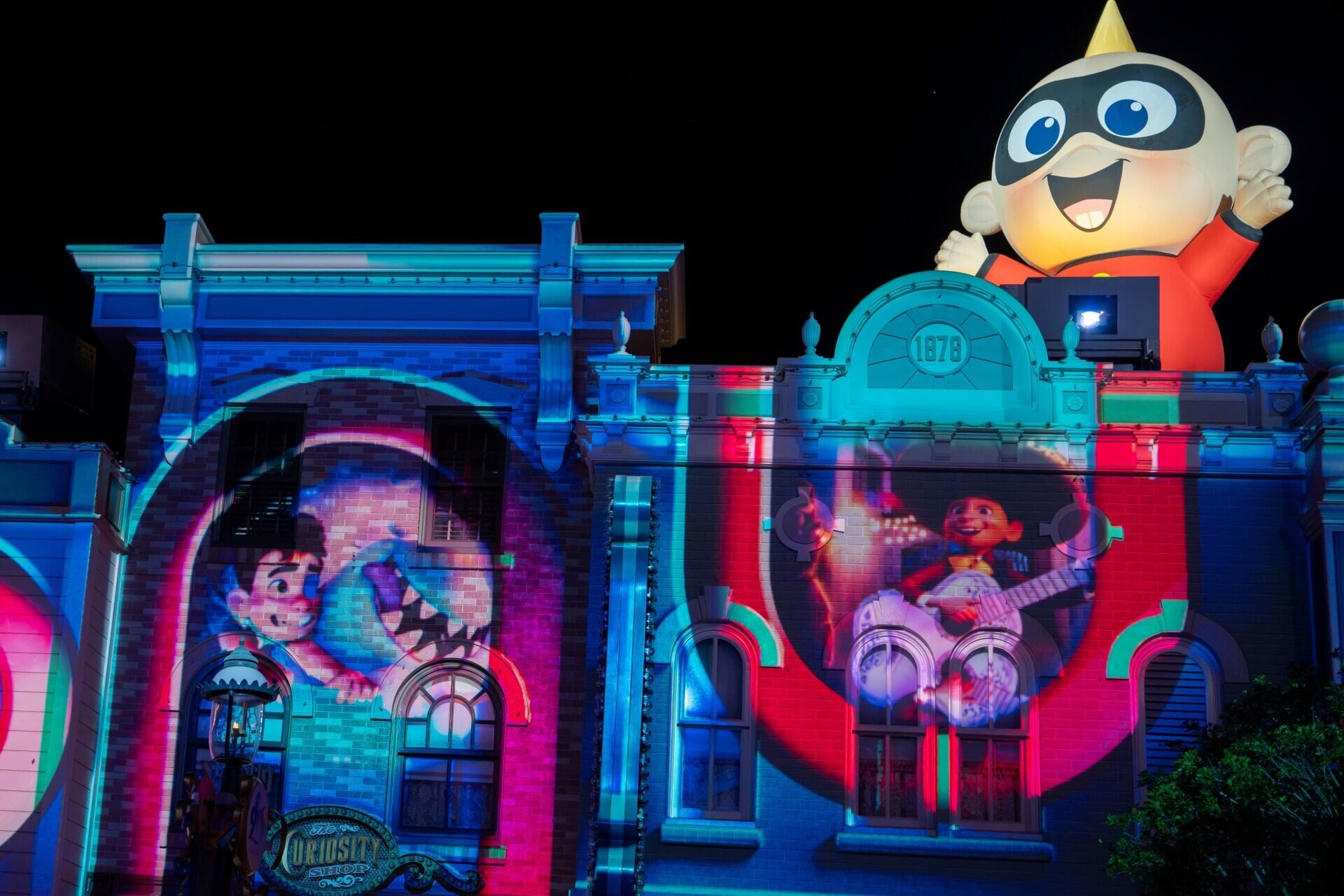 HKDL 2026 Pixar Summer Fest Pixar Pals Spectacular 03