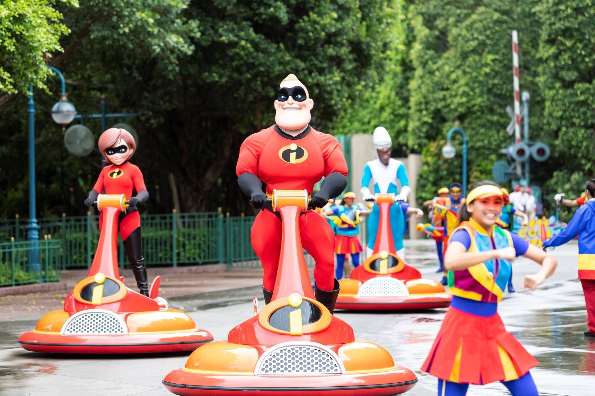 HKDL 2026 Pixar Summer Fest Pixar Water Play Street Party! 09