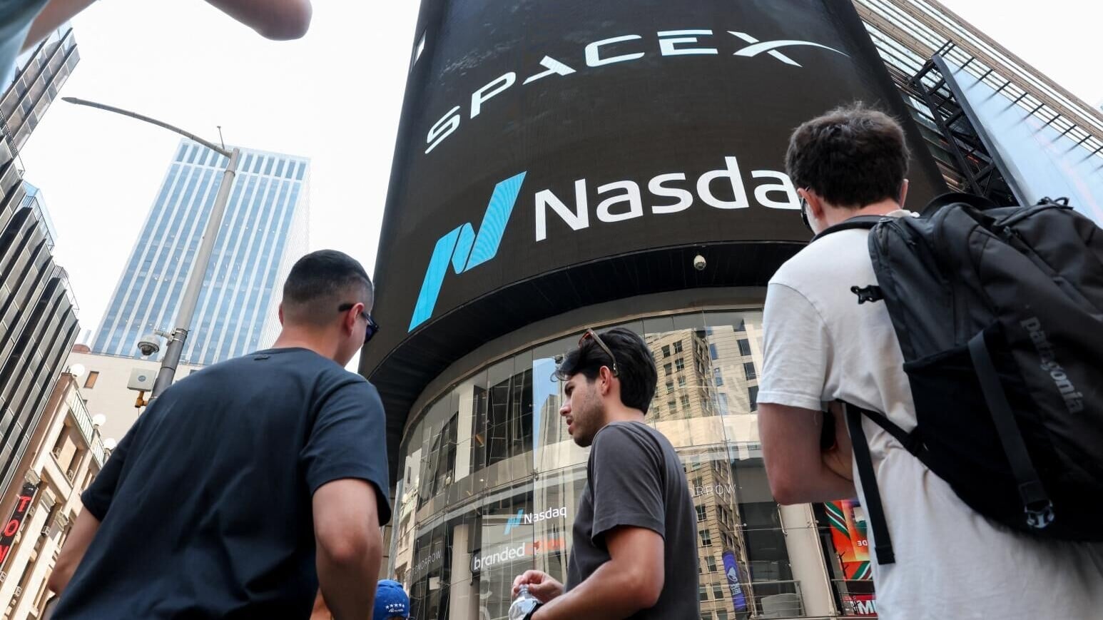 SpaceX 12日在紐約納斯達克上市。（圖／路透社）