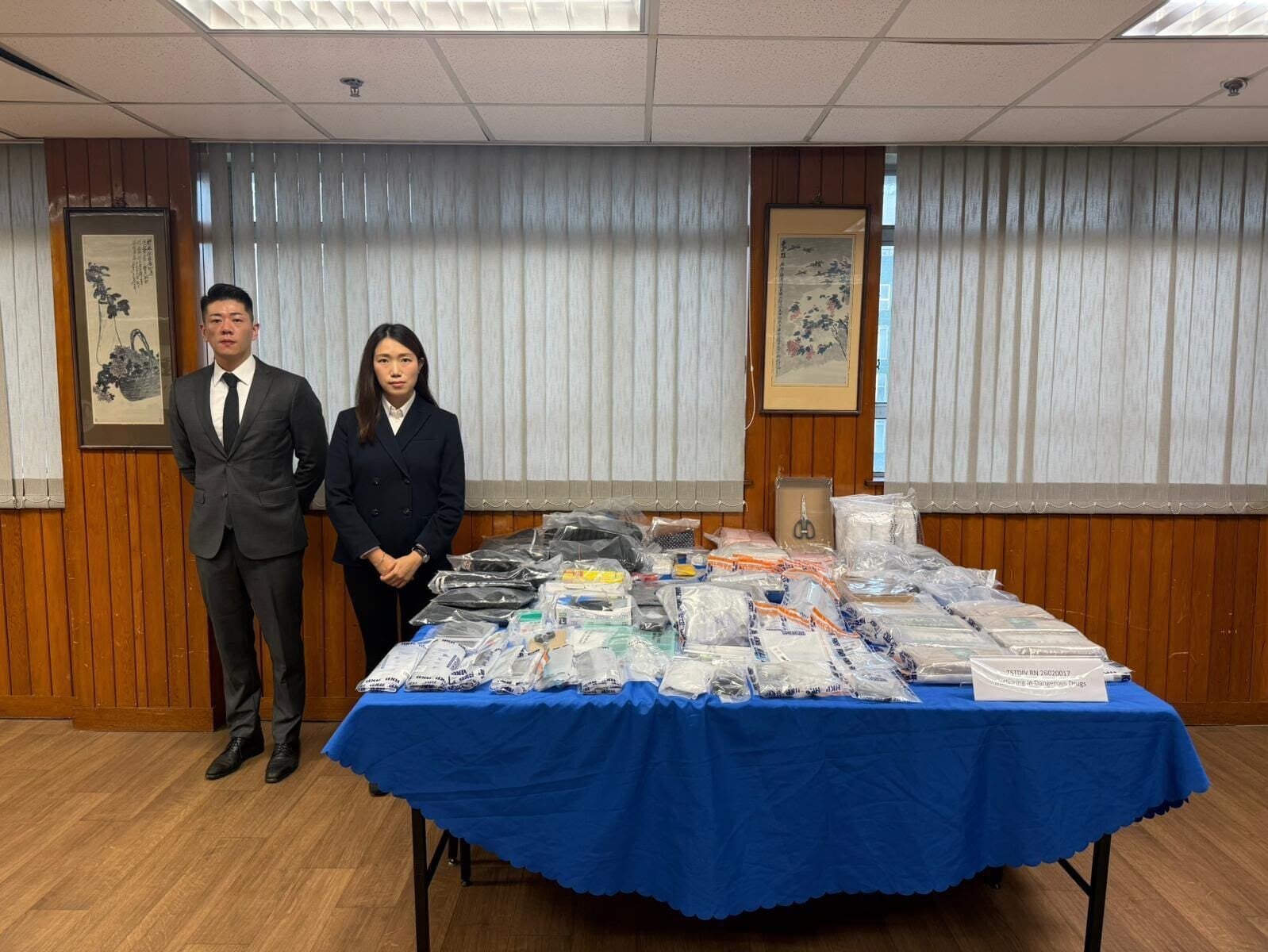 警方表示,4名被捕男子均報稱無業。