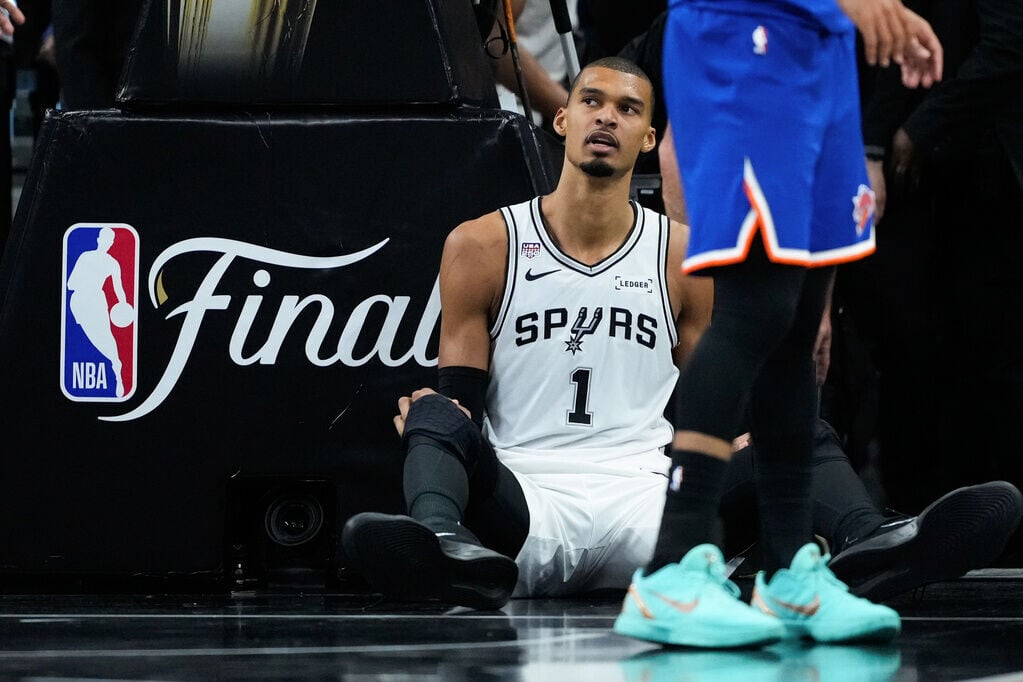 NBA總決賽第5場,紐約人反勝馬刺捧盃。(AP)