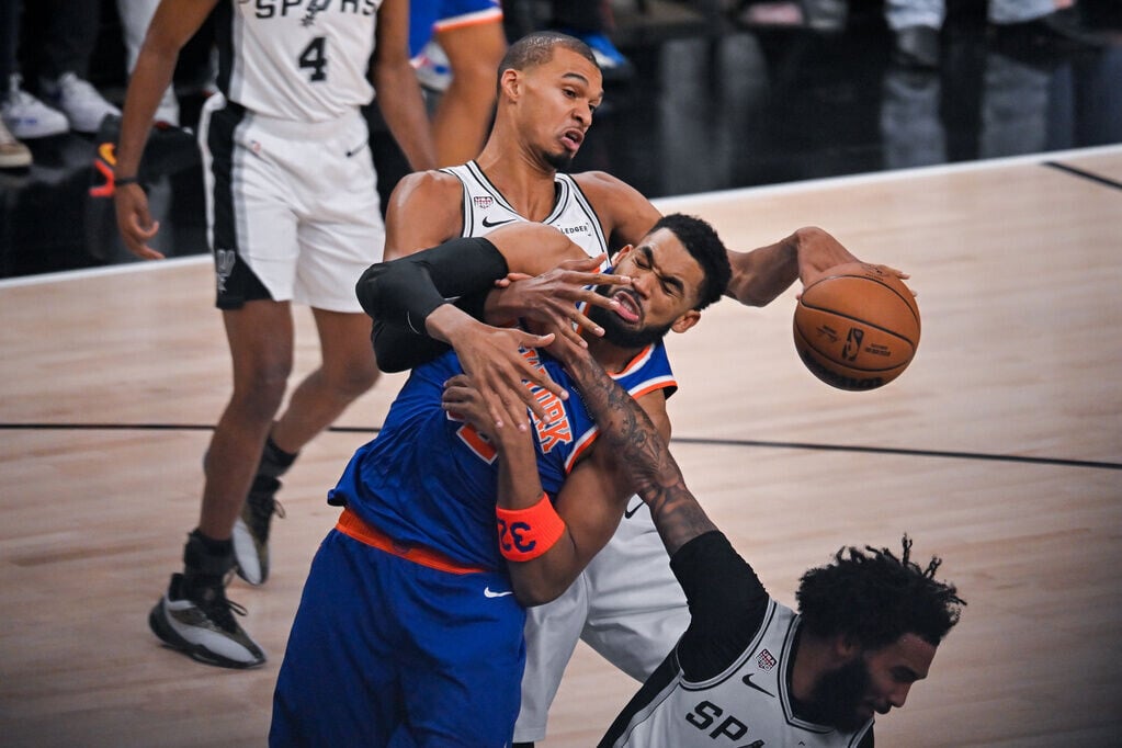 NBA總決賽第5場,紐約人反勝馬刺捧盃。(AP)