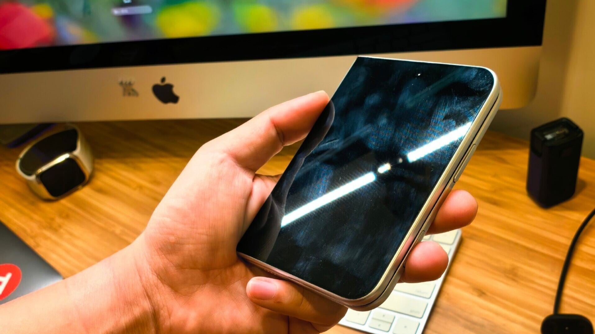 HKrXubhagAAyiPhone Ultra傳側邊以Touch ID指紋解鎖 為纖薄放棄Face ID（網上效果圖）yXg
