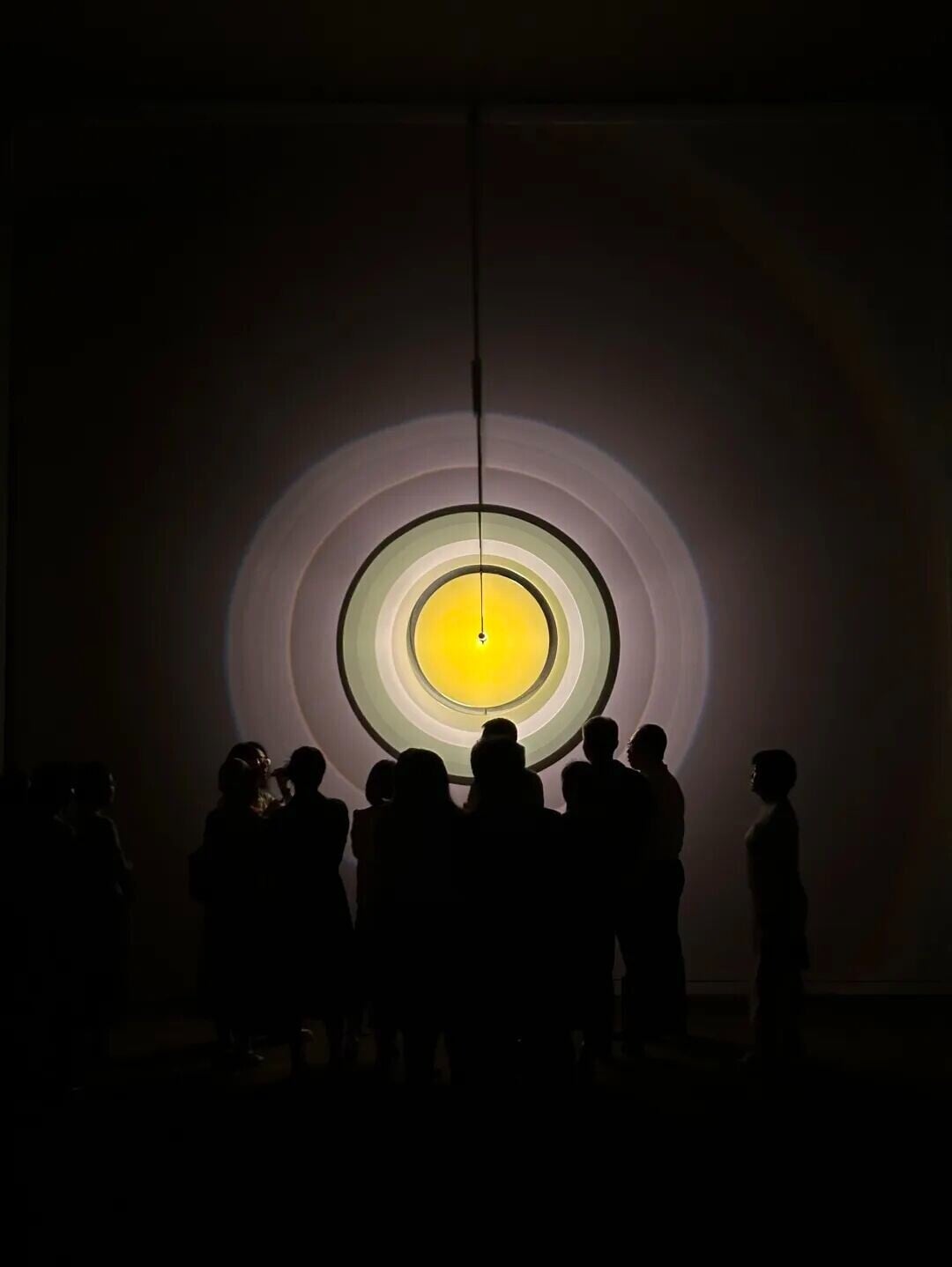 深圳國際美術館館內藝術展館裝置新穎,吸引市民參觀。(圖片來源:深圳國際美術館官方微信)