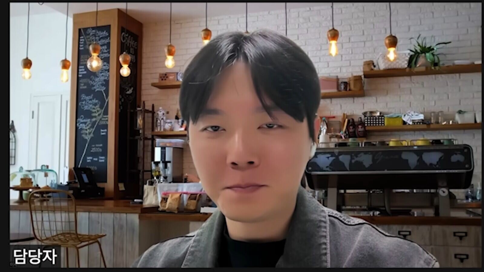 其他開ZOOM的同事只能忍笑