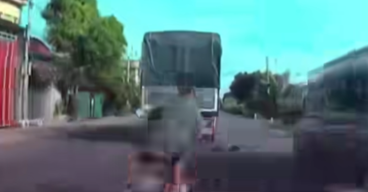 越南