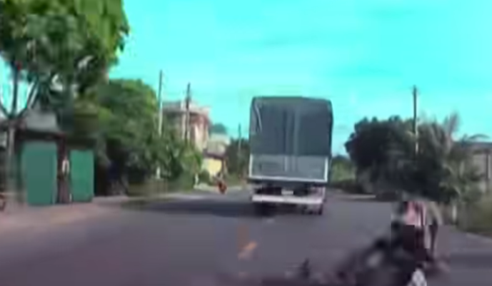 越南