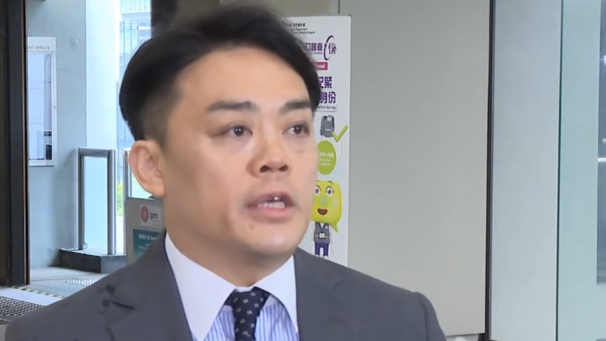 食環署新署長袁旭健履新，他表示對獲委任深感榮幸。(有線新聞畫面)