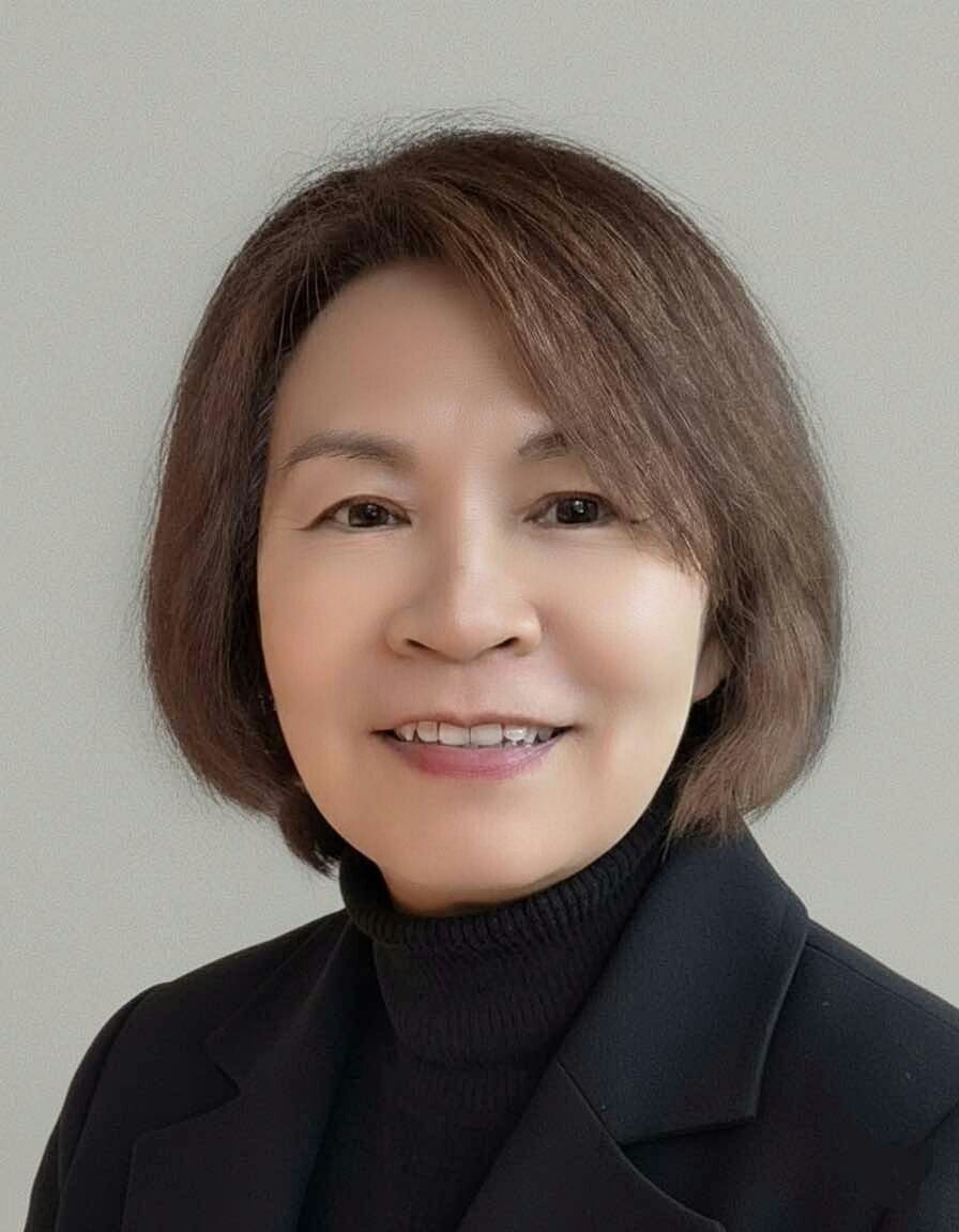 袁麗華希望透過節慶活動、軟餐服務以及創新科技應用,讓院友感受到被關心、被陪伴和被重視,在院舍生活中繼續享受節日帶來的喜悅。