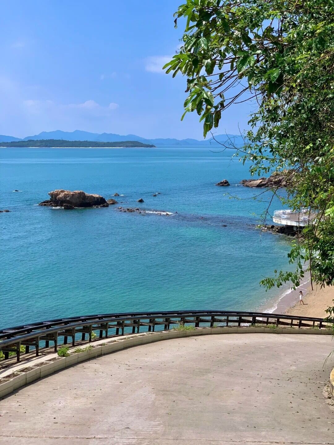 深圳大鵬半島臨崖小火車(相片來源:小紅書@貝塔的户外生活)