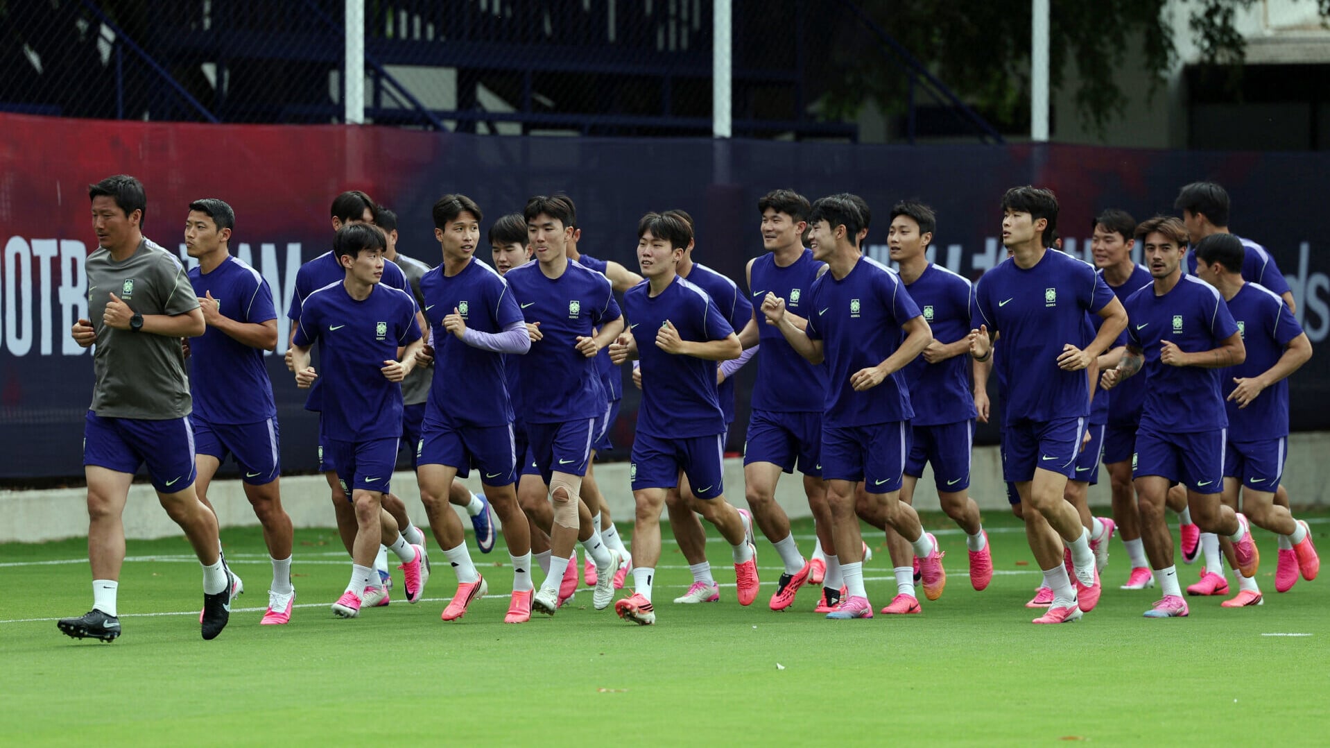 2026 06 17T230722Z 860185107 UP1EM6H1S88LC RTRMADP 3 SOCCER WORLDCUP MEX KOR PREVIEW