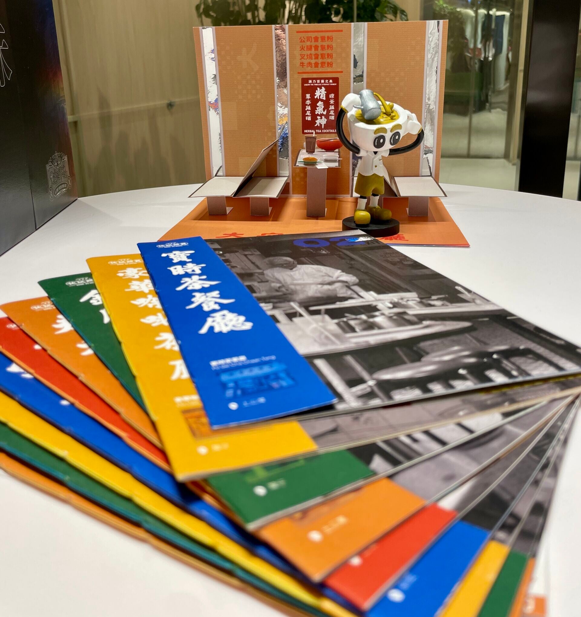 自由身設計師黃浩庭為裝備自己,遂報讀HKU SPACE IC平面設計文學士課程學生課程