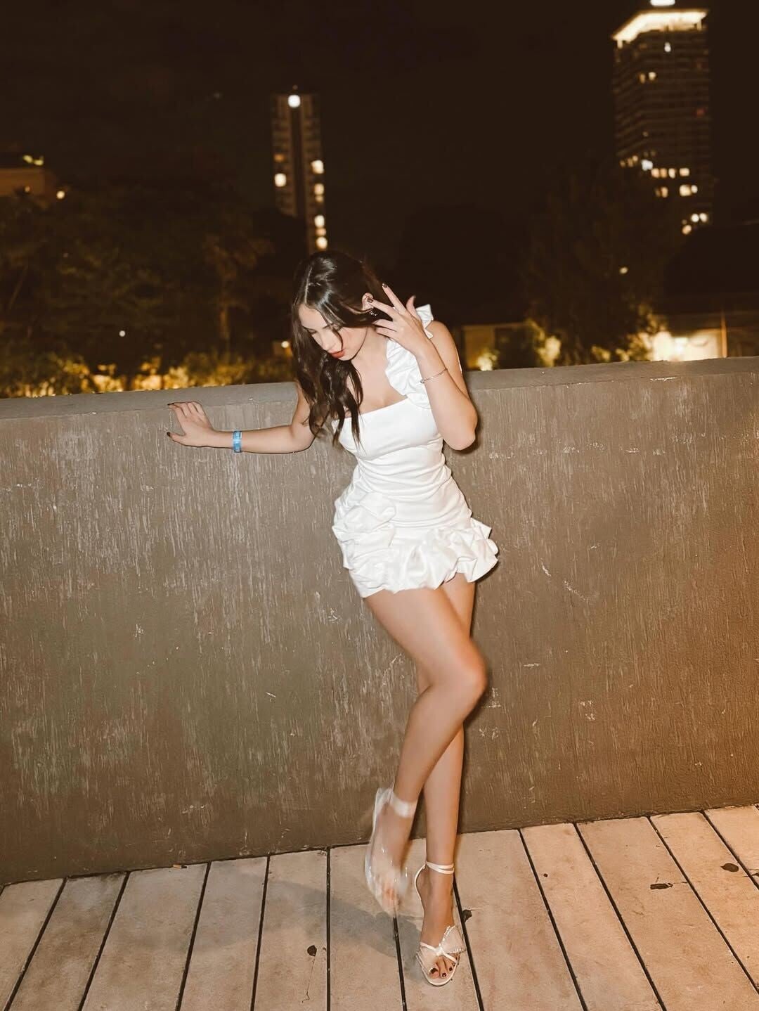 巴拉圭女球迷Naiel Aguilera在世界盃成名,IG Followers急升