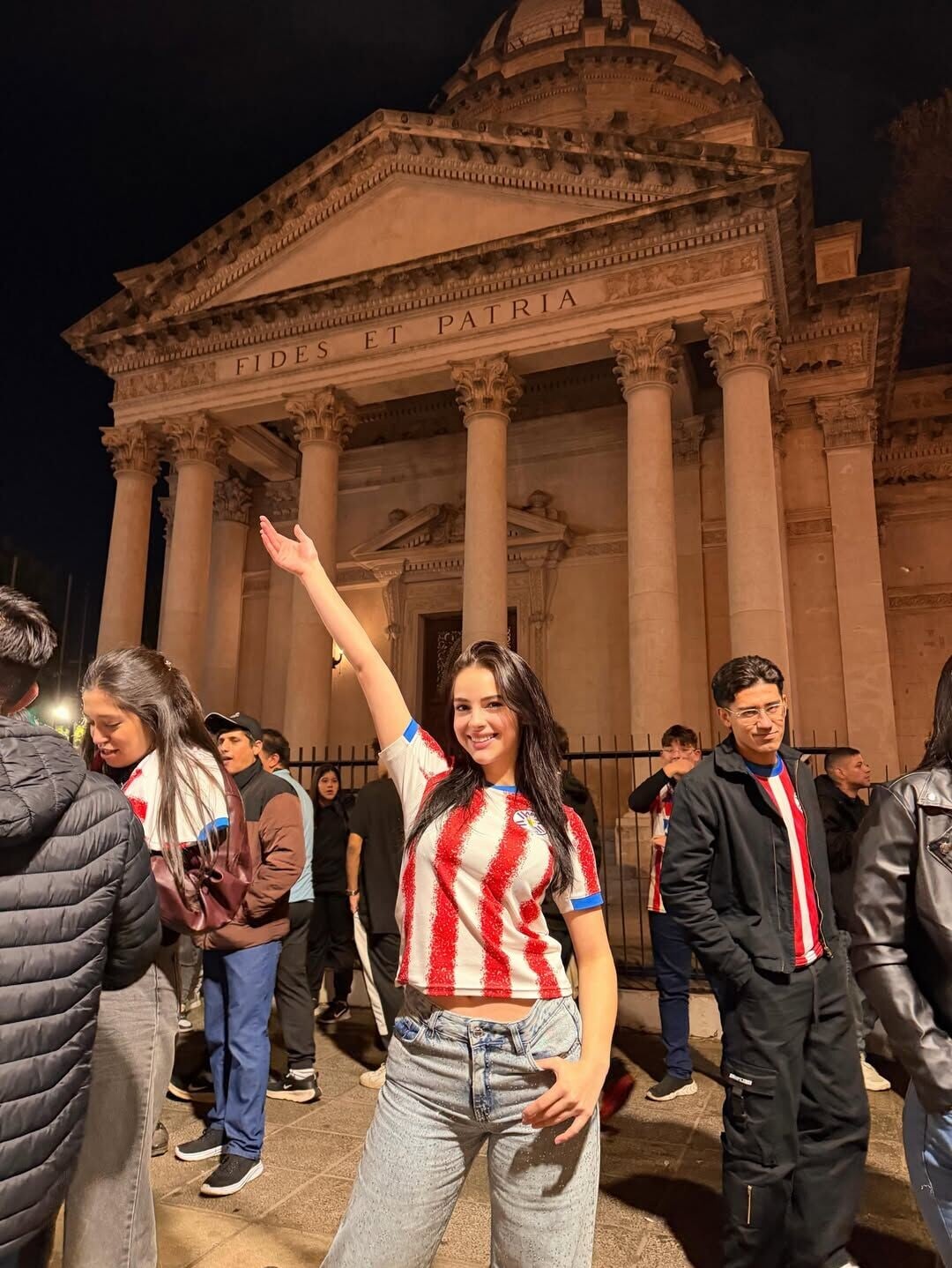 巴拉圭女球迷Naiel Aguilera在世界盃成名