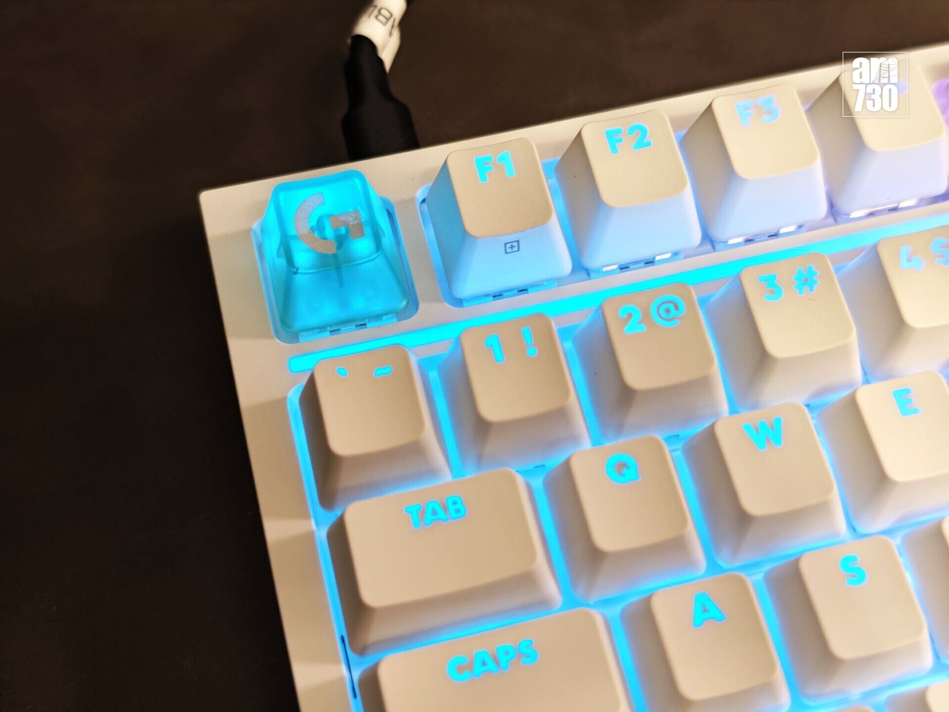 Logitech G316 X支援熱插拔軸體,可自由更換。