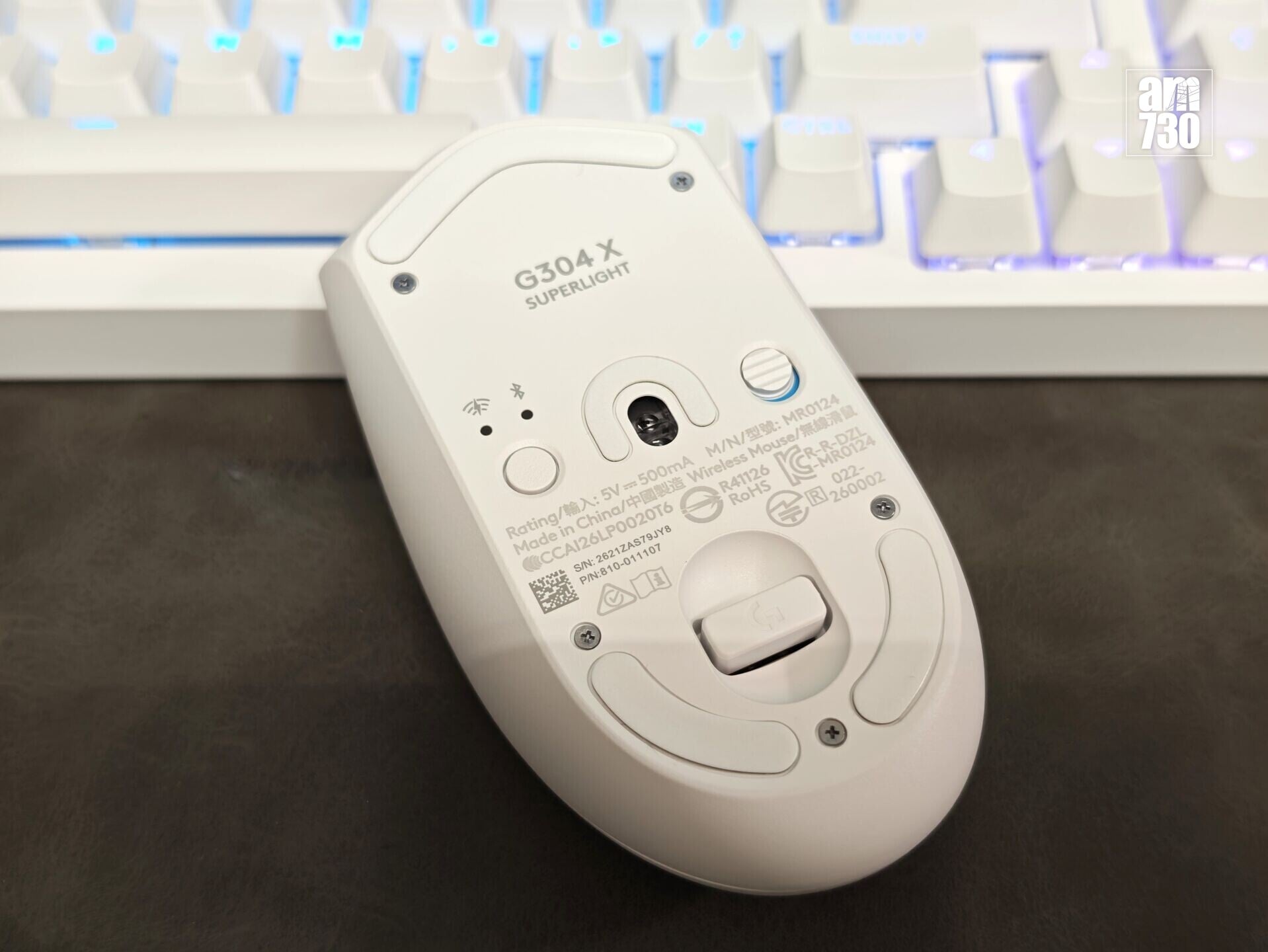 Logitech G304X SUPERLIGHT電競滑鼠支援LIGHTSPEED及藍牙連接。