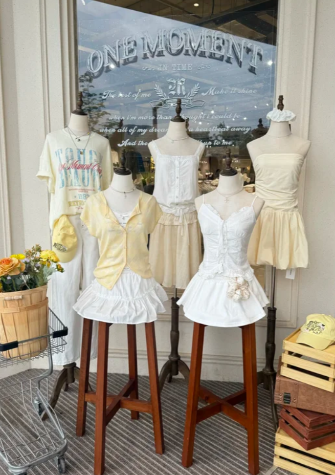 內地服裝品牌連鎖店One Moment鄭州銀泰店(小紅書)