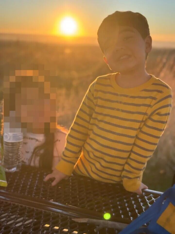 石碑壓死男童