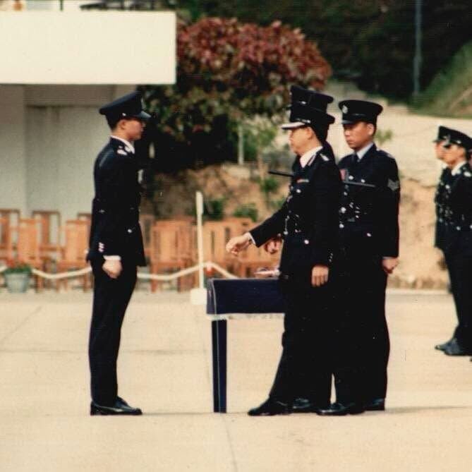 鄧炳強憶受《獵鷹》影響投考警隊。(鄧炳強FB)