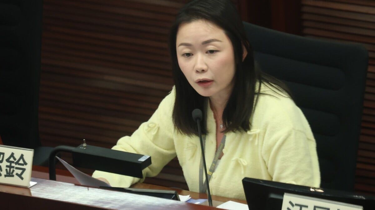 植潔鈴關注當局會否審視法例增加對阻礙或干擾巴士行為的規管。(資料圖片／林俊源攝)