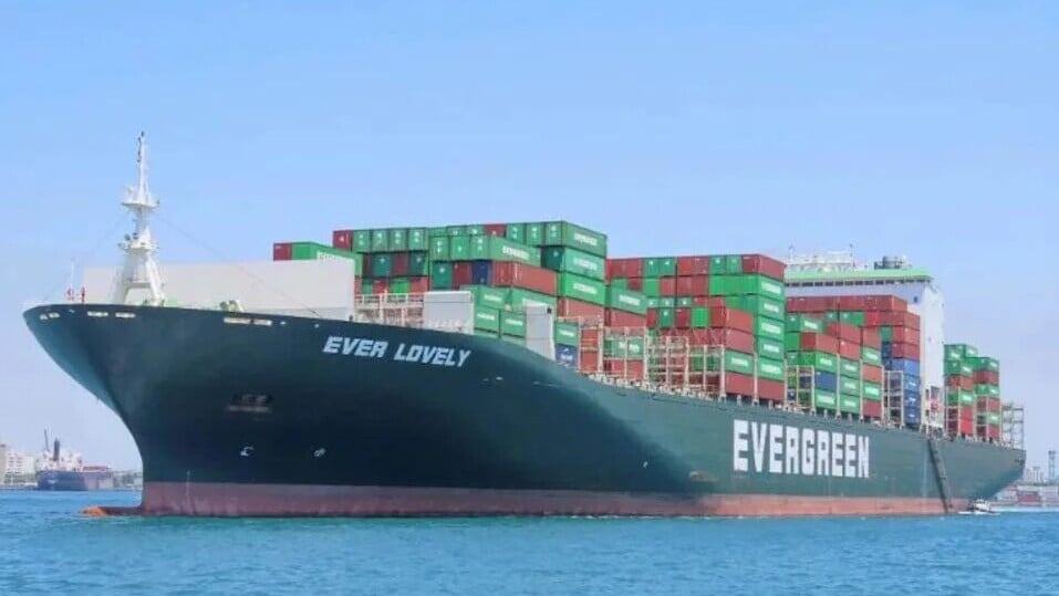 長榮貨船在霍爾木茲海峽遇襲，美國指伊朗開火。(Vessel Finder)