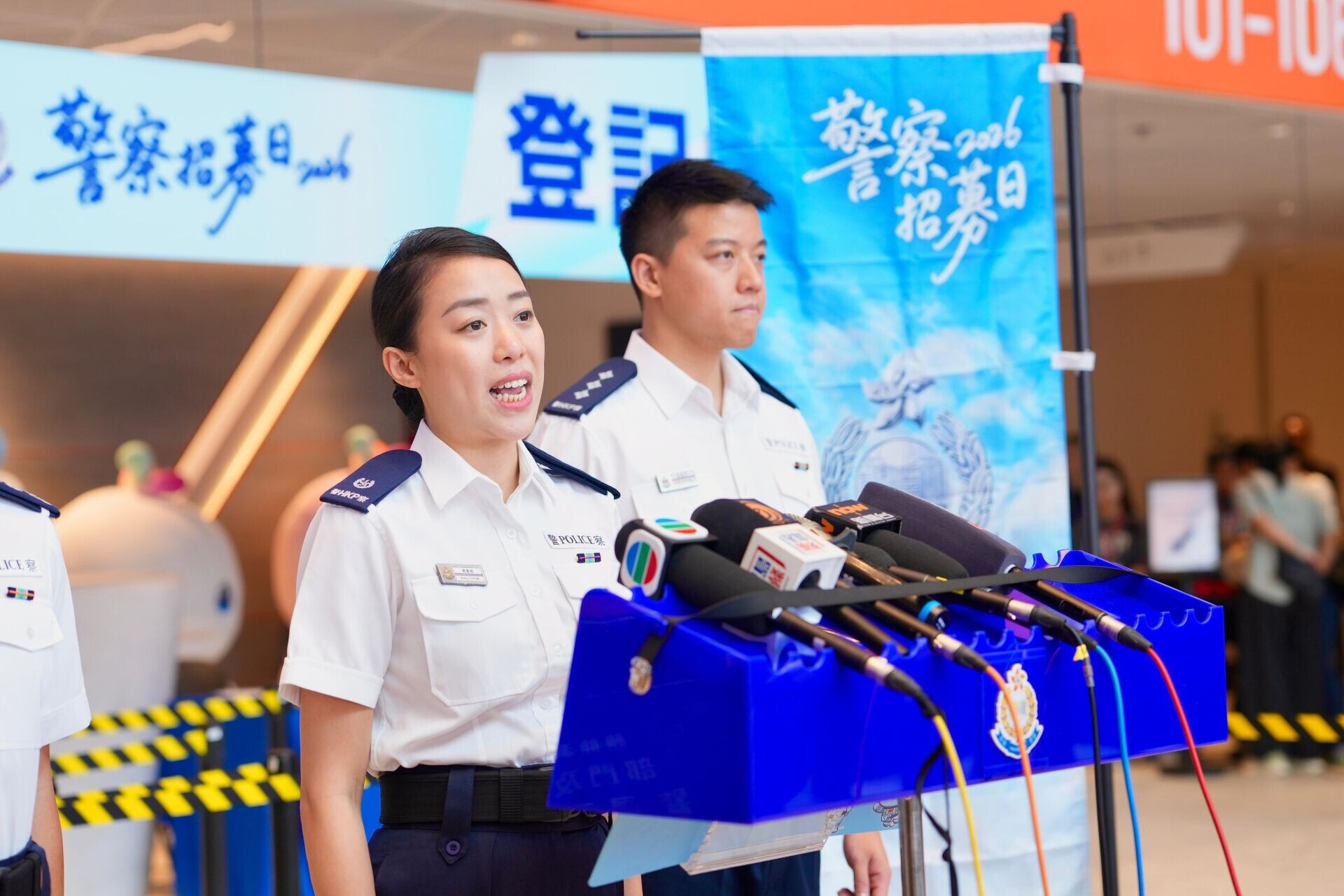 招募組警司周紫彤(左)指,近年投考警隊人數持續上升。