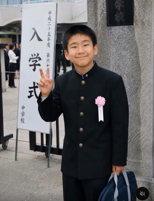 網民為男孩依照人生不同階段製作短片。(Threads)