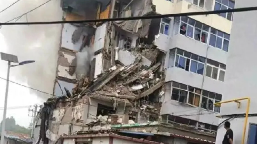 遼寧葫蘆島市有居民樓爆炸(網上圖片)