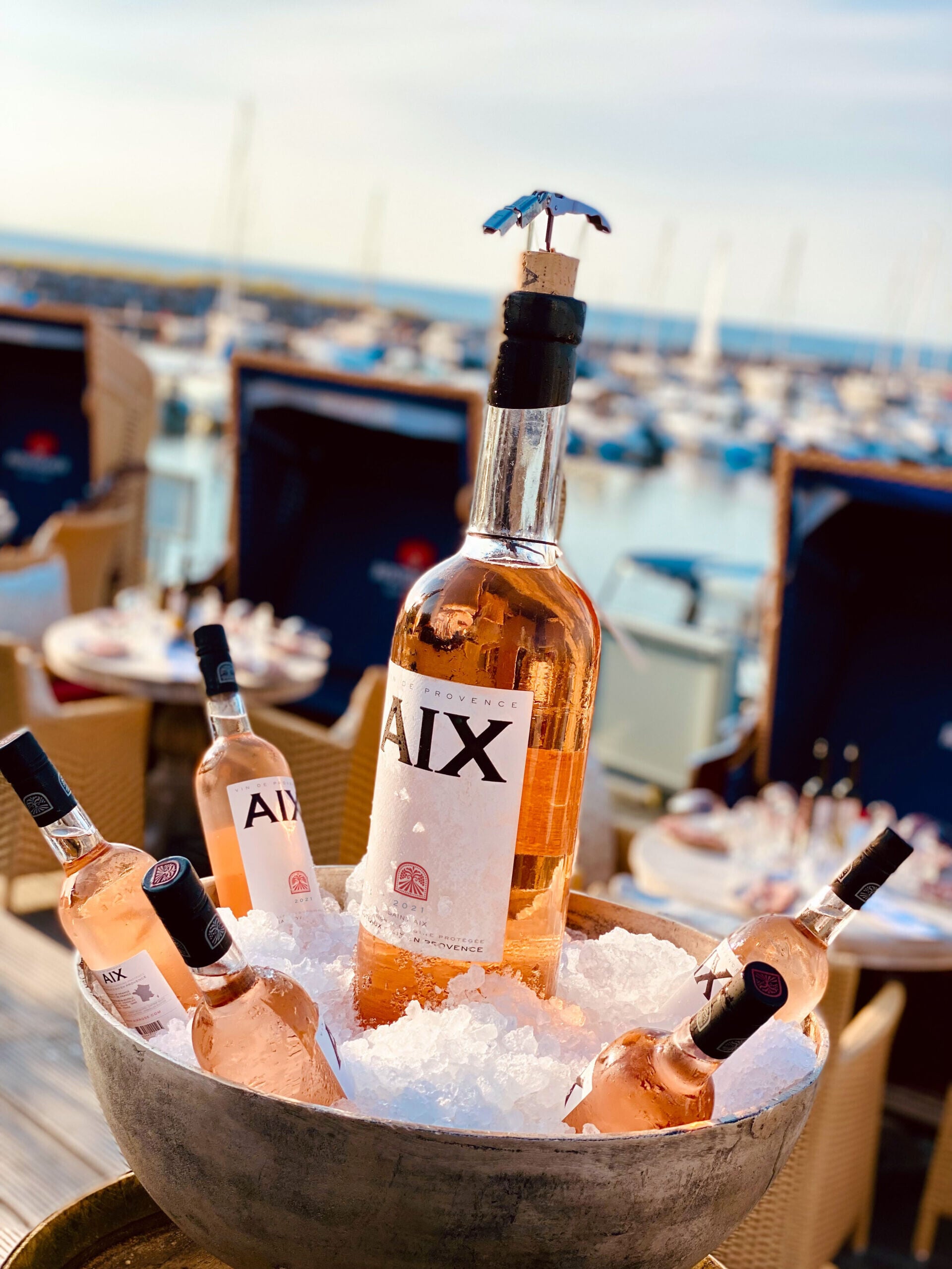 AIX Rosé Big Bottles 7