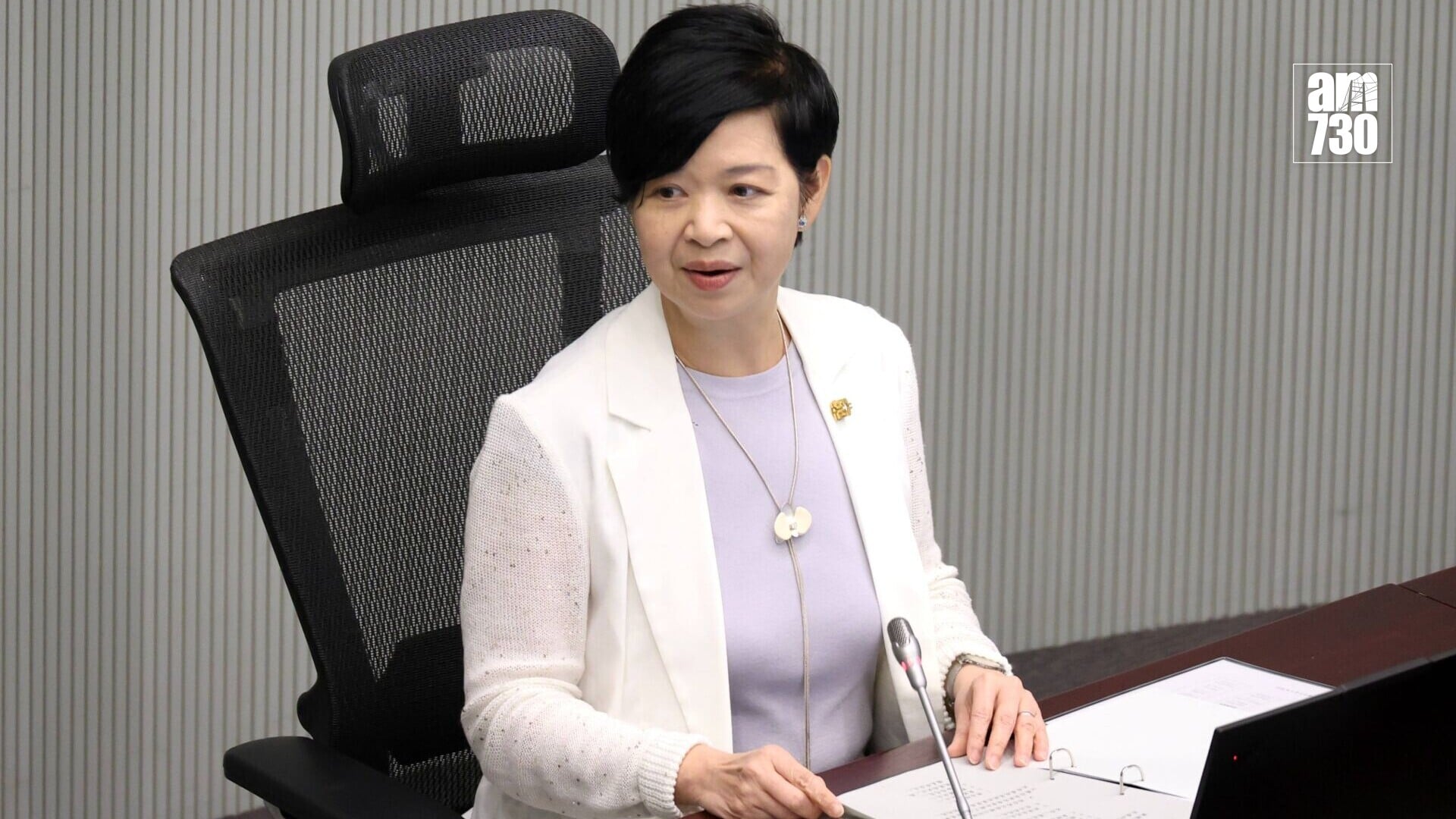 房屋局局長何永賢回應，居屋現行定價是根據中低收入非業主住戶家庭的可負擔能力計算，如進一步降低白表申請者首期要求，或為首置青年提供首期免息貸款計劃，可能令未具足夠負擔能力人士貿然入市，故需審慎處理。(資料圖片)