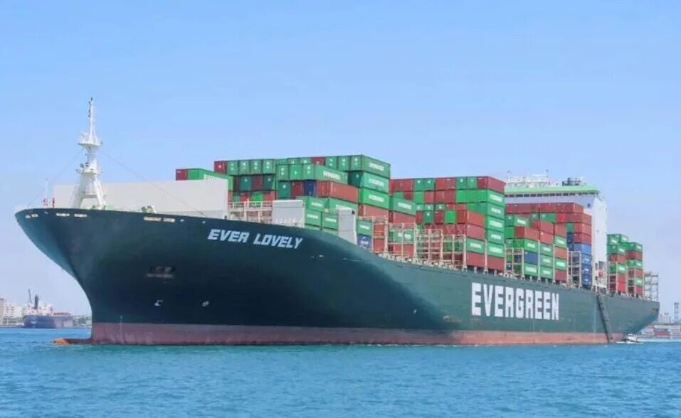 長榮貨船在霍爾木茲海峽遇襲,美國指伊朗開火。(Vessel Finder)