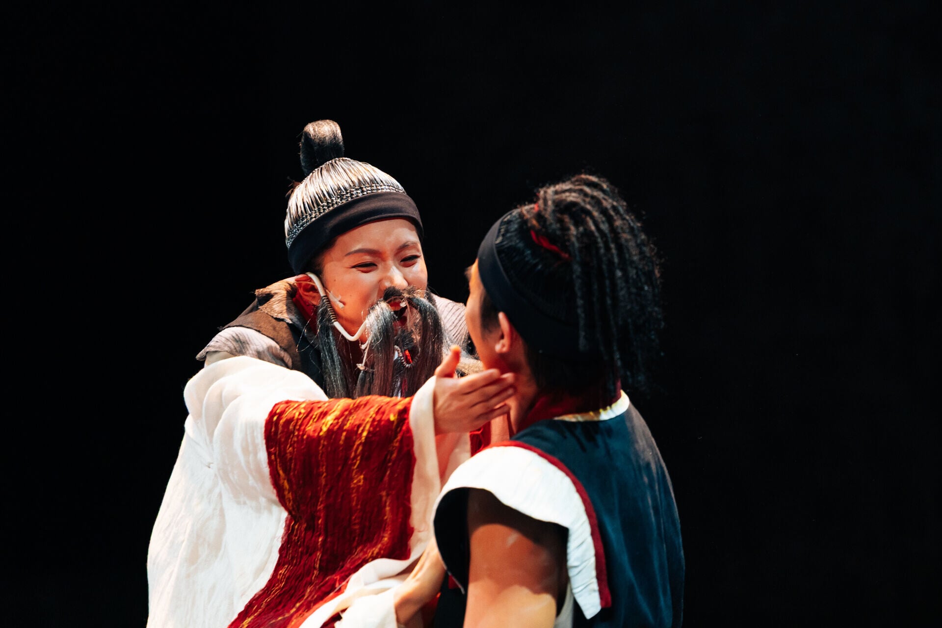 4.Rachel梁雍婷以老翁造型,飾演杜伯廬一角,非常不滿女兒瞞住自己嫁咗俾個黑人將軍。