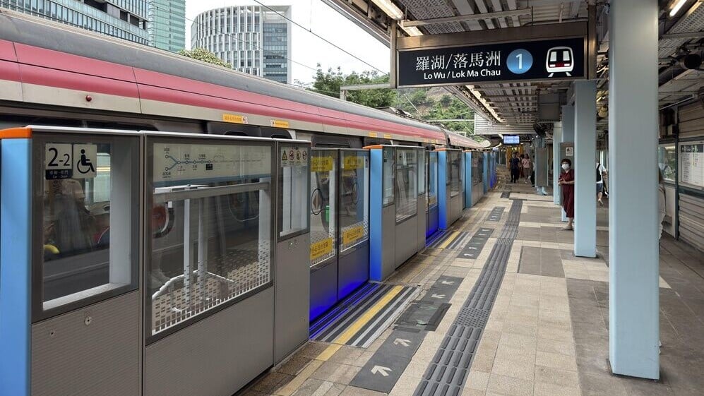 運輸署：港鐵羅湖站附近信號設備故障，東鐵綫列車服務受影響。(資料圖片)