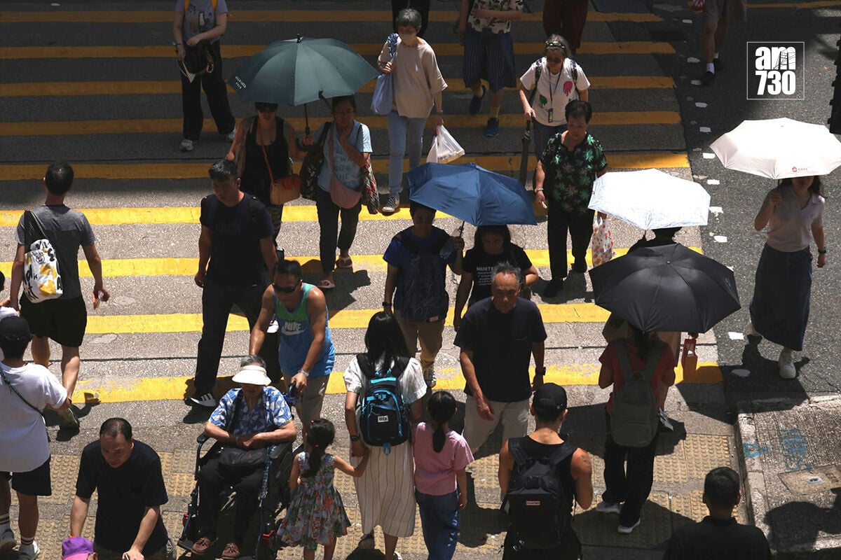 本港今日天氣持續酷熱。(林俊源攝)