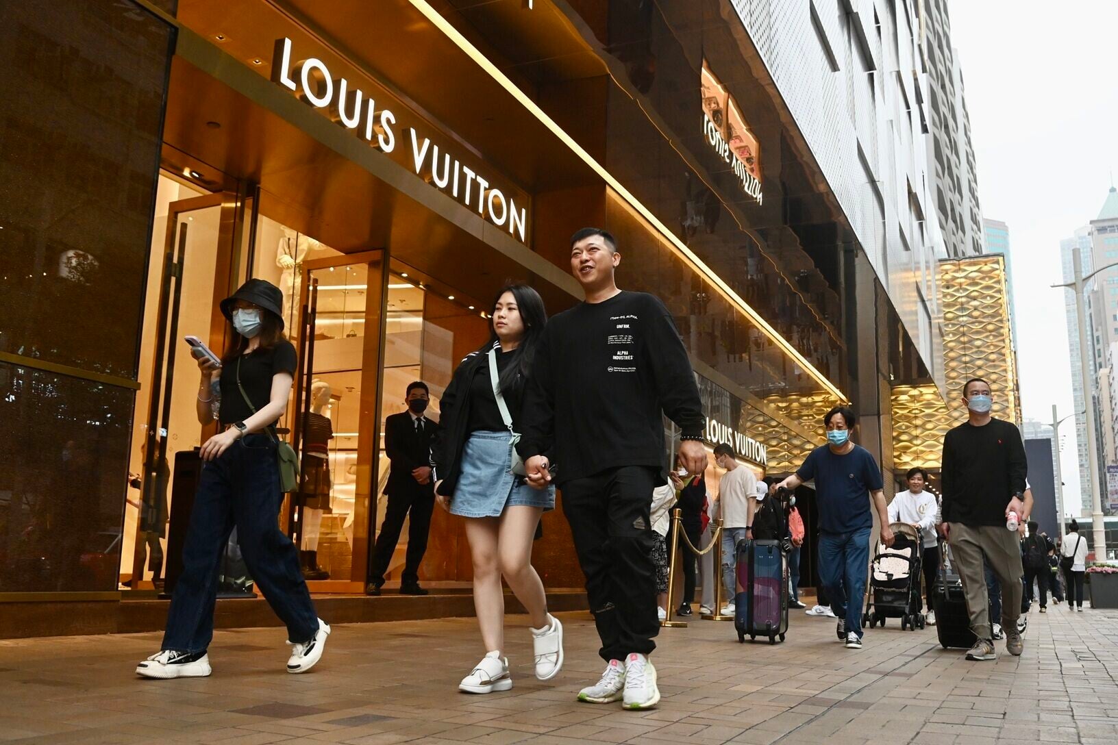 萊坊:首五個月全港寫字樓租金累升4.8% 豪宅成交按月增27.1%