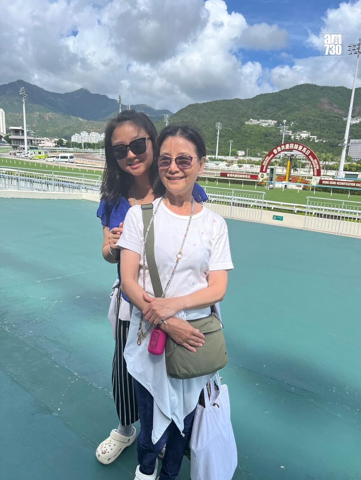 美國三藩市旅客李小姐(右二)。(巫秋怡攝)