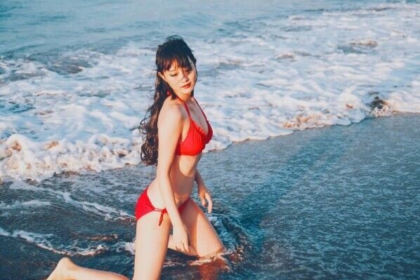 丁幼安因其外形亮麗,被稱為「警界范冰冰」、「安撫系女警」。(網上圖片)