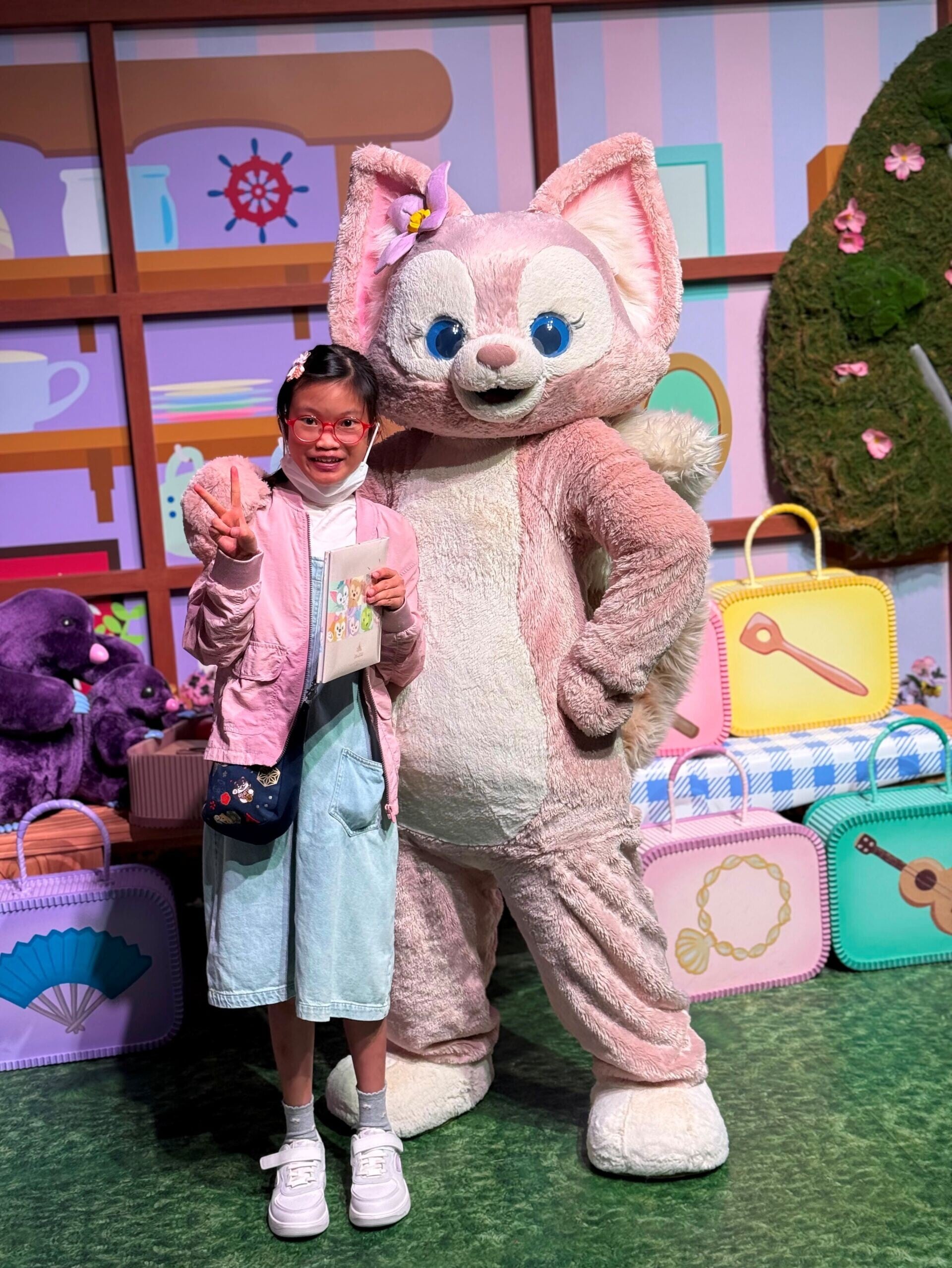 13歲女病童晴晴患有先天性心臟病,急需心臟和肺部移植,現時在香港兒童醫院兒童深切治療部留醫。(醫管局提供)