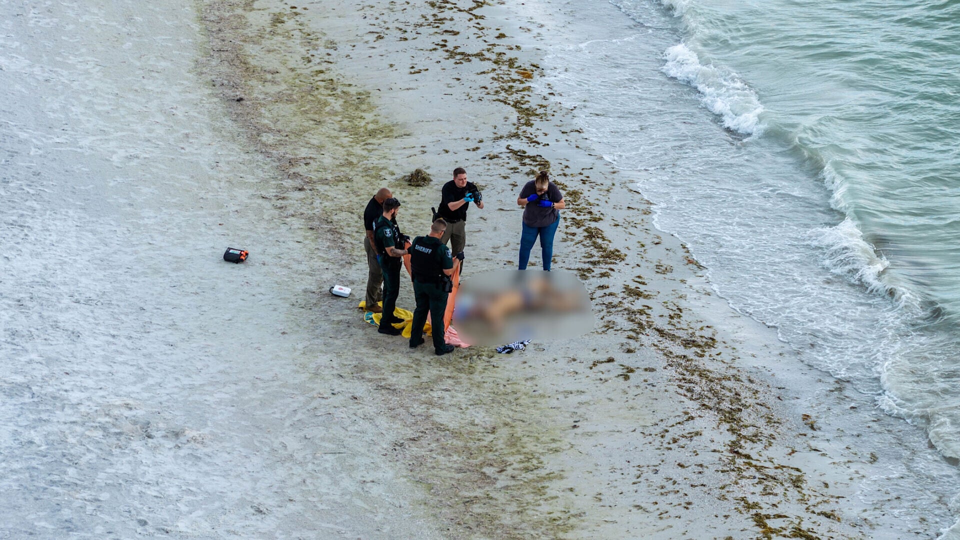 美國海灘現雷擊致1死4傷　目擊者：像原子彈爆炸