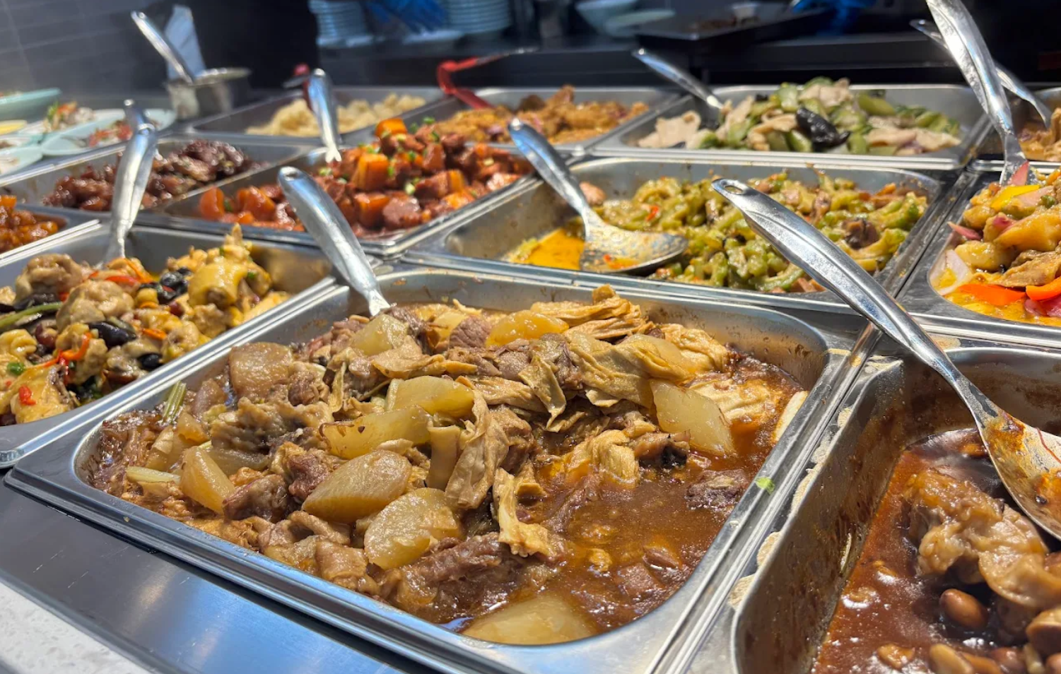 龍百味位於銅鑼灣怡和街的分店,開業不足一年,近日卻已結業。(網上圖片)