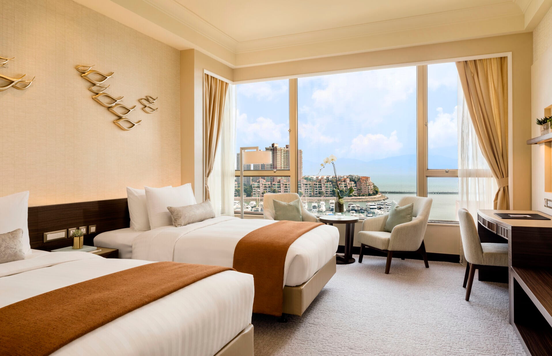 香港黃金海岸酒店 豪華海景客房 Deluxe Seaview Room