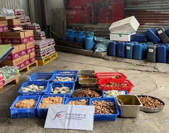 東九龍黑幫暴力壟斷地盤飯盒生意,每月營業額100萬。