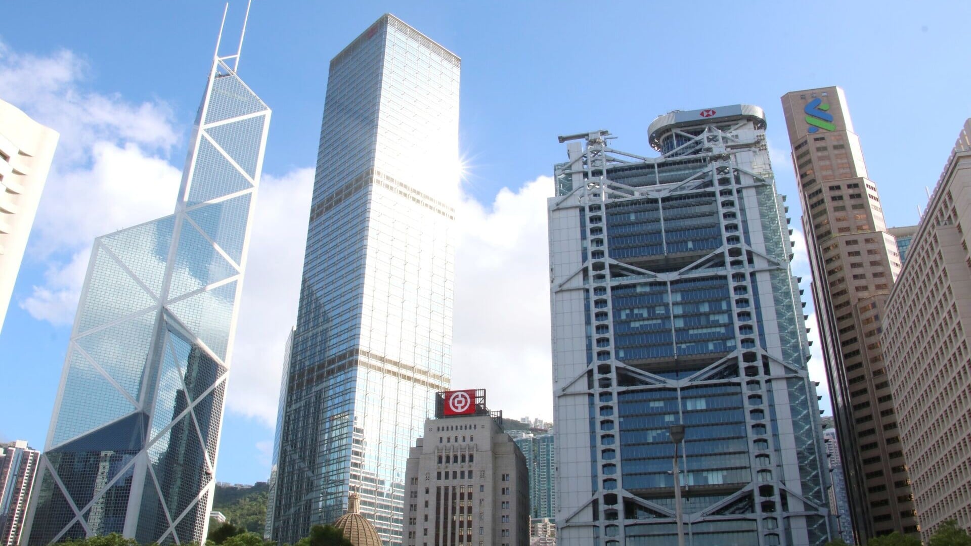 仲量聯行：上調今年中環甲廈租金升幅預測至15%｜商廈市況