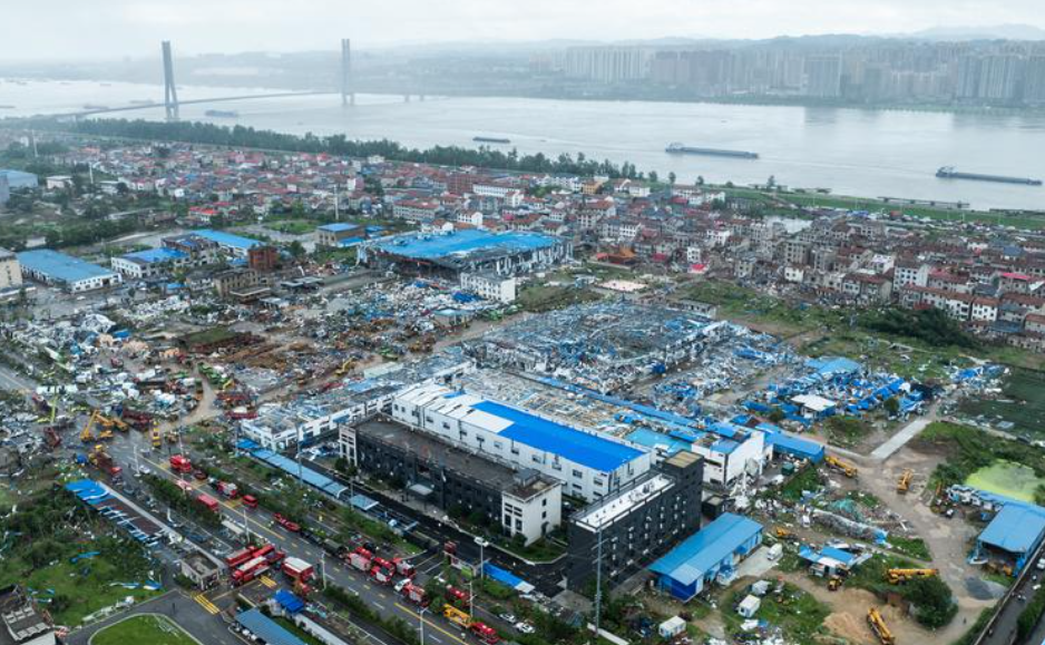 湖北省黃岡市黃州區龍捲風後受災現場(無人機照片)。